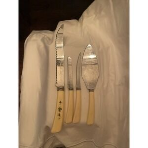 VINTAGE 4-PC FLEUR-DE-LIS STAINLESS STEEL FLATWARE LOT BAKELITE HANDLES